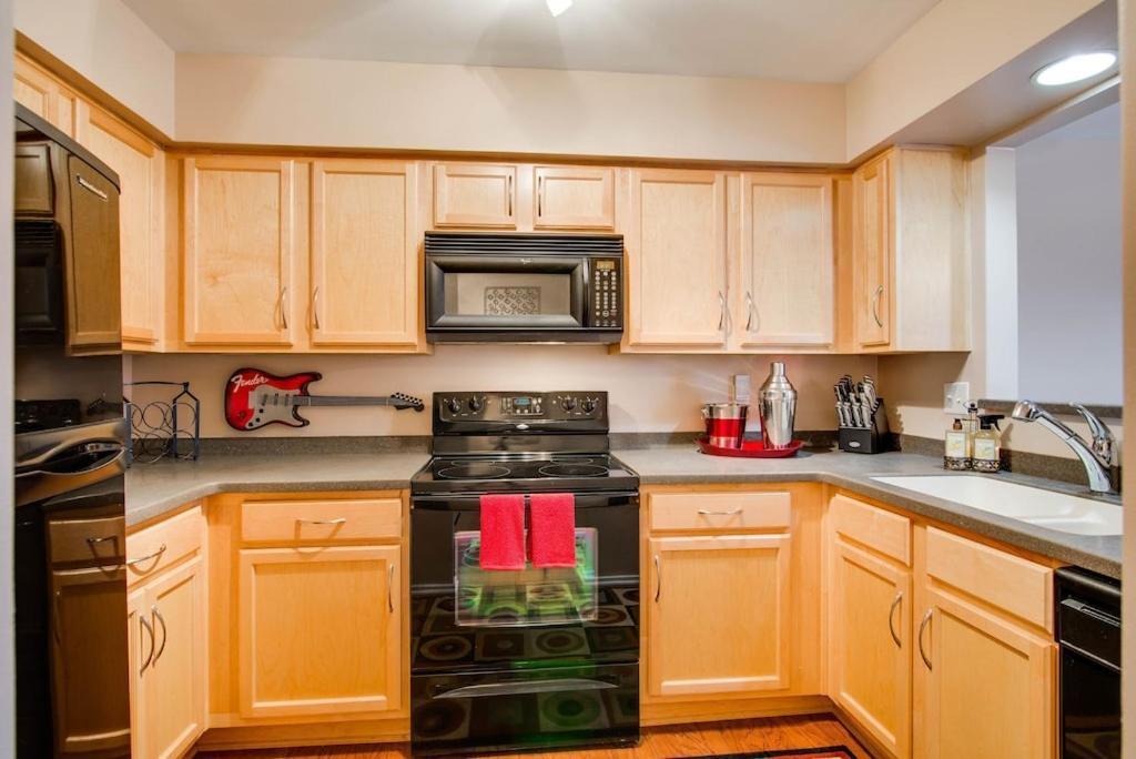 Heart Of Downtown/Walk To Broadway & The Action/Bars/Music Venues/Honky Tonks! Apartment Nashville Bagian luar foto